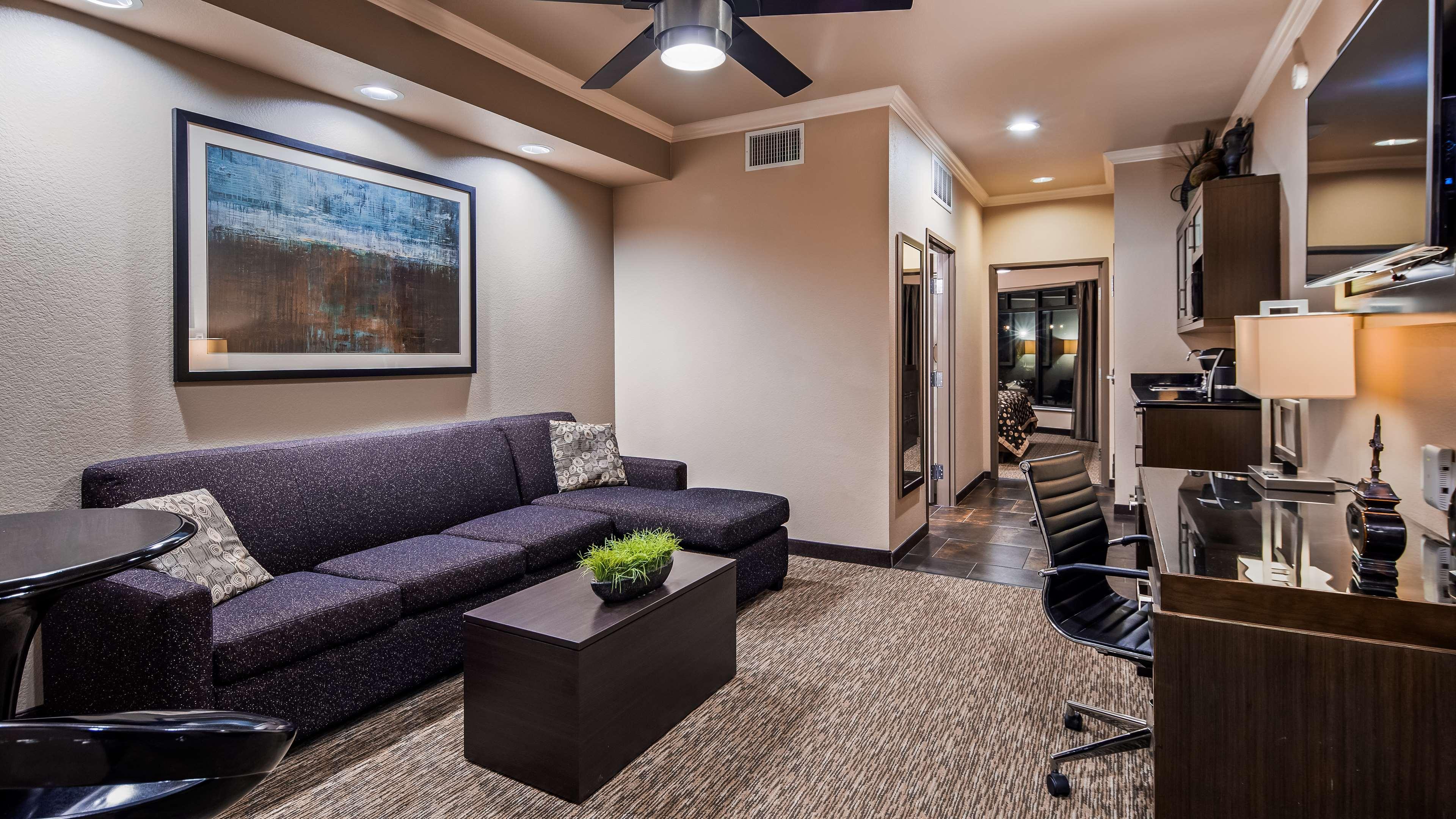 Best Western Premier Crown Chase Inn&Suites Denton Exterior foto